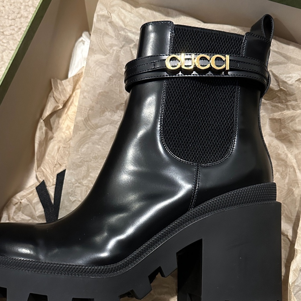 Gucci Boots 730064AABK6 size 40
MAGNUM CALF/NEW WALL
RIBBON - Picture 8 of 8